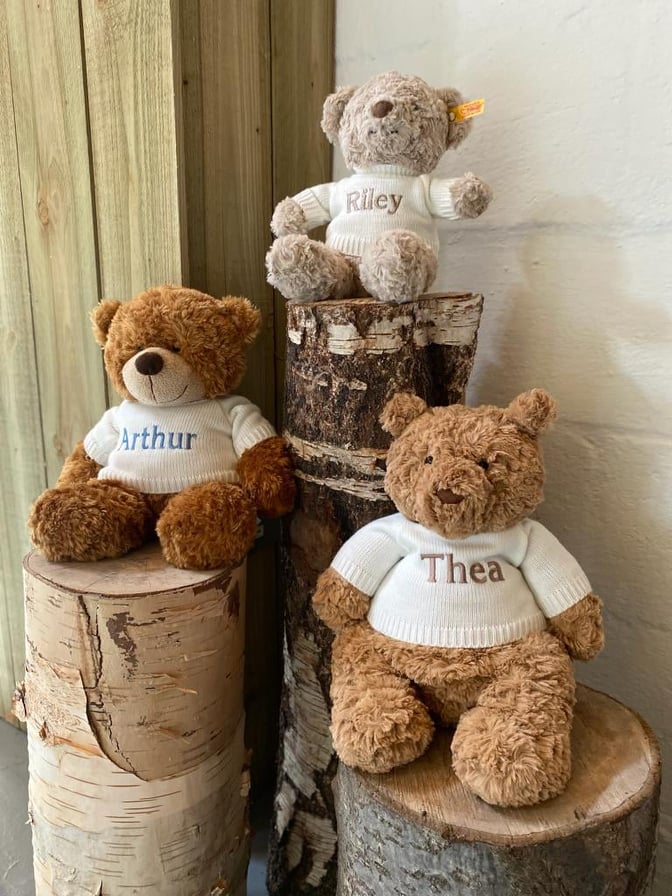 That's mine personalised teddy bears at The Oaks Barn in Kent