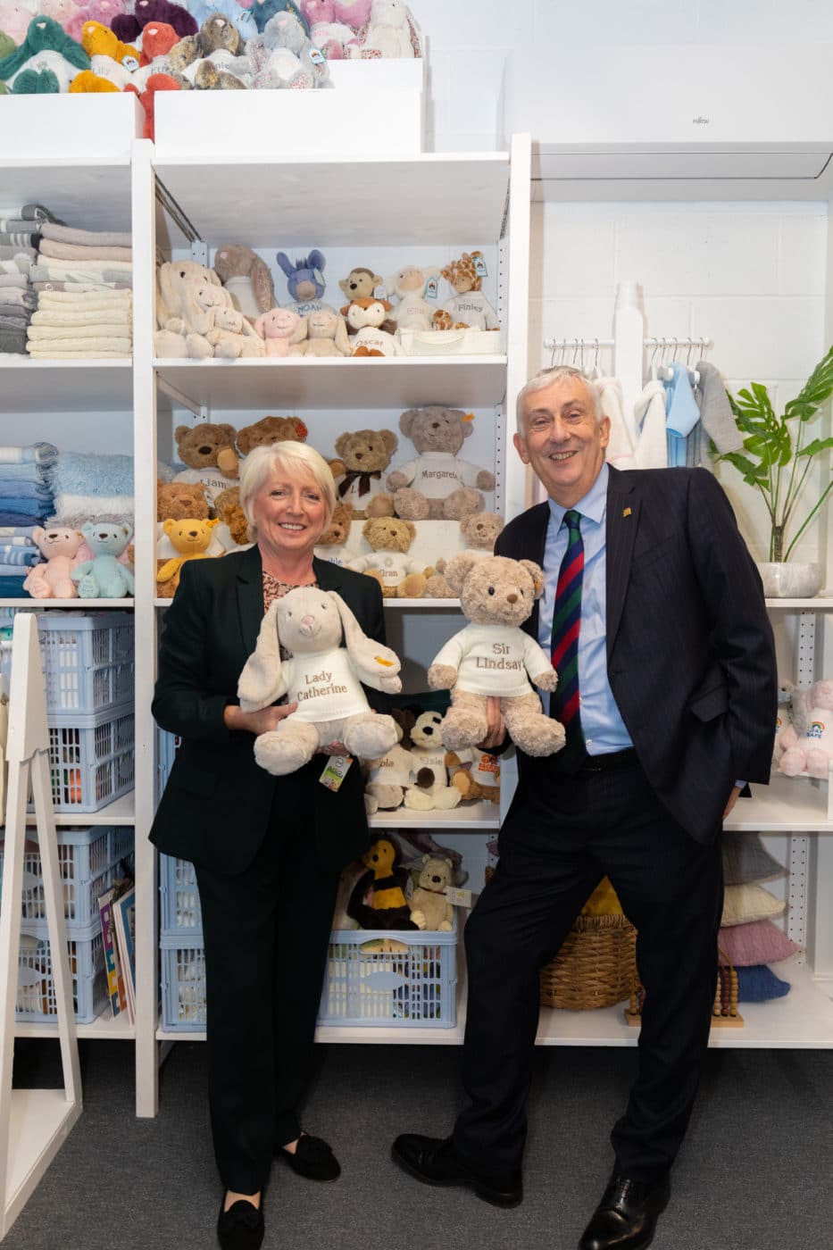 Sir Lindsay Hoyle and lady Catherine with teddy bear