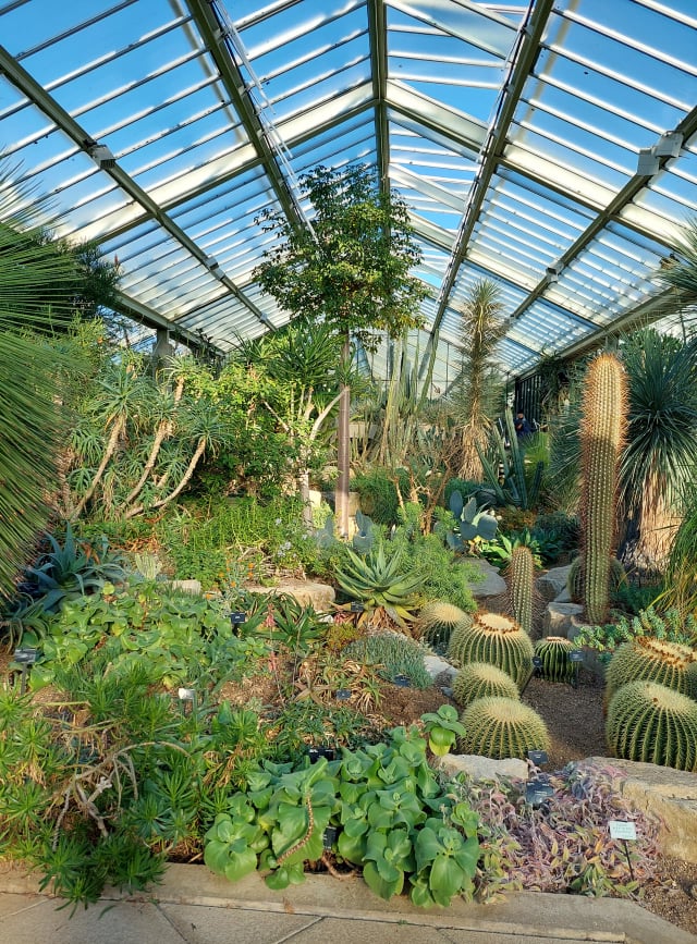 green house in Kew Gardens london