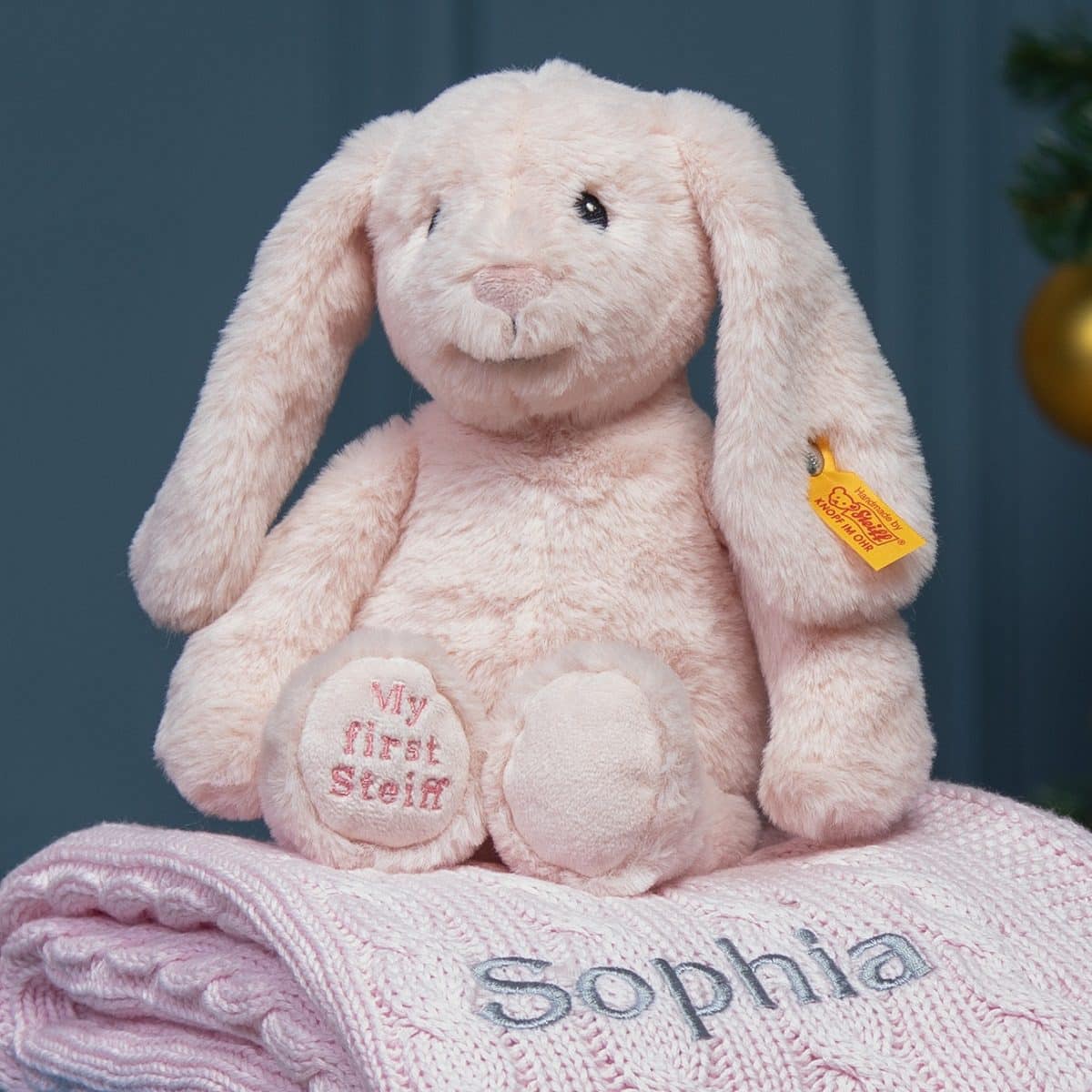 My First Steiff Hoppie rabbit pink soft toy and Toffee Moon luxury cable blanket gift set Blankets 2