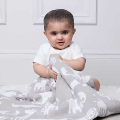 Ziggle personalised cotton knitted baby blanket with jungle animal design Baby Shower Gifts 2